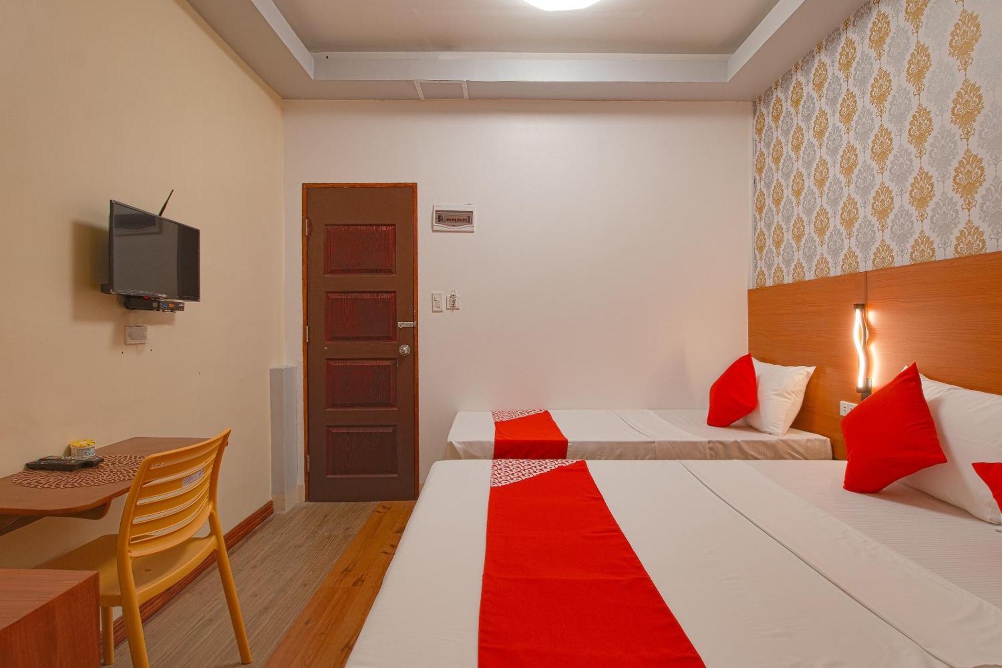 Oyo 685 K Fortune Apartelle Мактан Экстерьер фото